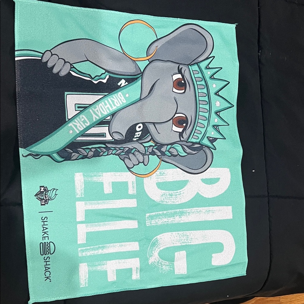 Big Ellie Graphic Towel